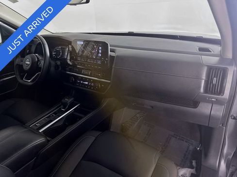 Certified 2023 Nissan Pathfinder SL w/ Lighting Package (N92) FWD image 28