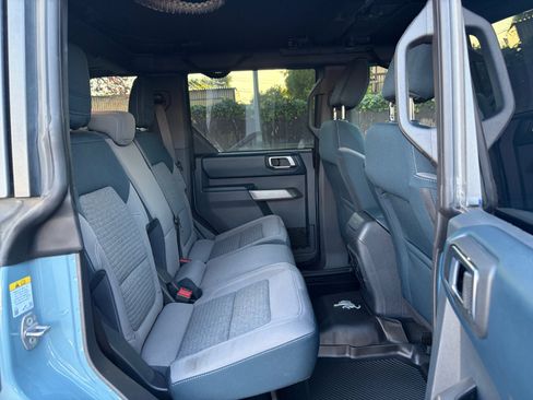 Used 2023 Ford Bronco Outer Banks AWD/4WD image 16