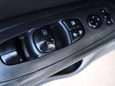 Used 2016 Nissan Pathfinder Platinum AWD/4WD image 29