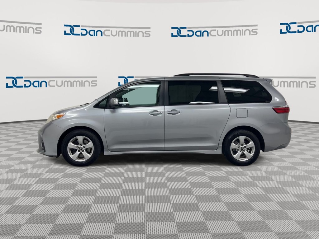Used 2018 Toyota Sienna LE FWD image 5