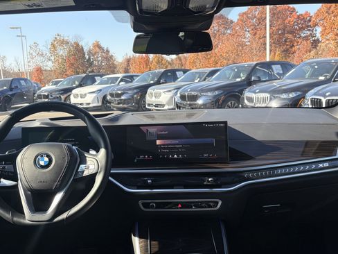 Used 2025 BMW X5 xDrive50e image 30