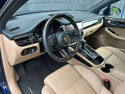 Certified 2026 Porsche Macan AWD/4WD image 19