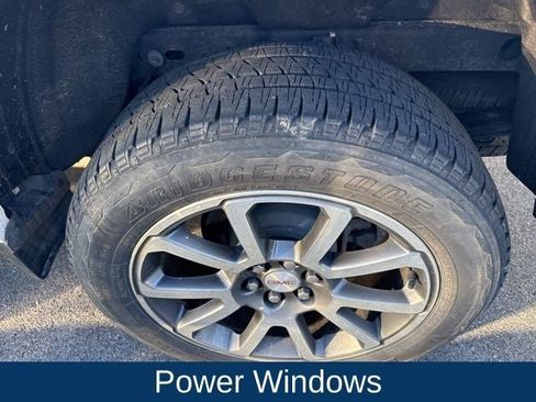 Used 2021 GMC Canyon Denali image 21