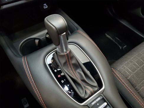 Certified 2025 Honda HR-V Sport image 8