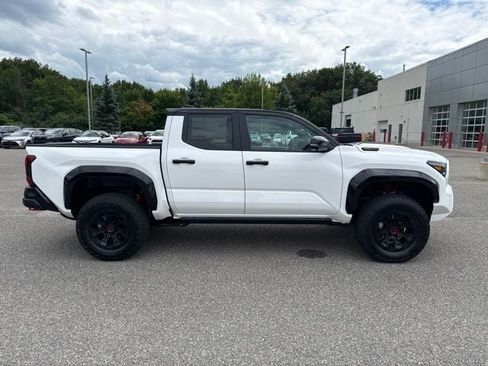 Used 2026 Toyota Tacoma TRD Pro AWD/4WD image 21