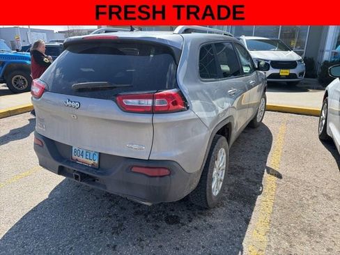 Used 2015 Jeep Cherokee Latitude w/ Comfort/Convenience Group image 6