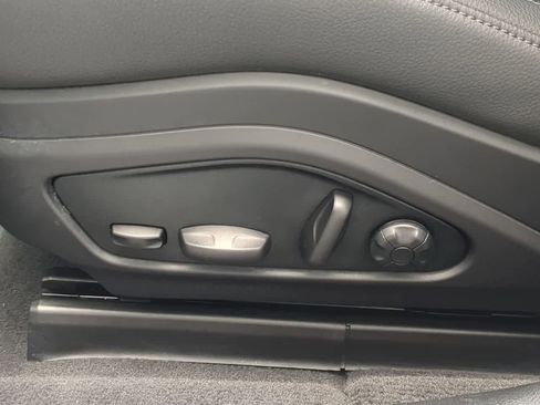 Used 2025 Porsche Panamera image 18