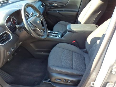 Used 2024 Chevrolet Equinox LT FWD image 11
