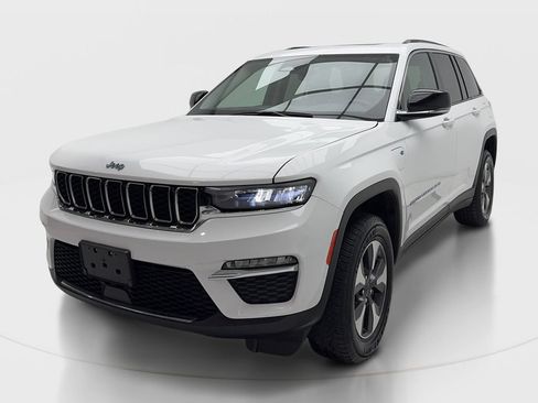 Used 2024 Jeep Grand Cherokee Limited 4xe AWD/4WD image 4