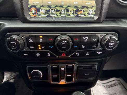 Used 2021 Jeep Wrangler Unlimited Sahara image 18