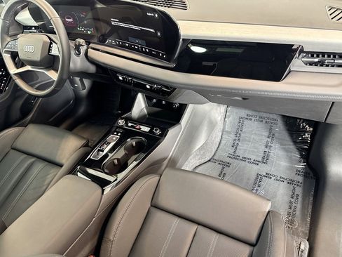 Used 2025 Audi Q6 e-tron Premium Plus image 27