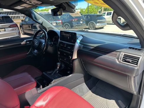 Used 2022 Lexus GX 460 Premium w/ Premium Package AWD/4WD image 18