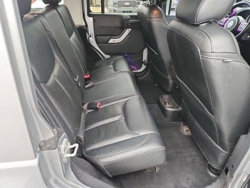 Used 2014 Jeep Wrangler Unlimited Sahara w/ Max Tow Package image 23