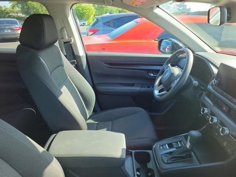 Used 2025 Honda CR-V LX image 3