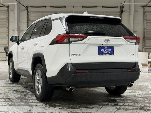 Used 2025 Toyota RAV4 XLE FWD image 7
