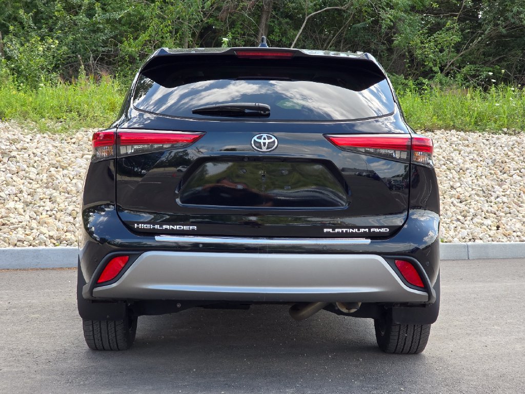 Used 2022 Toyota Highlander Platinum AWD/4WD image 5