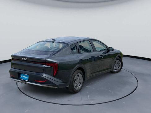 Used 2025 Kia K4 FWD image 7