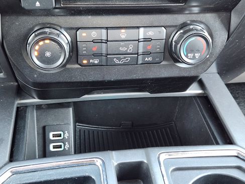 Used 2018 Ford F150 XLT w/ Equipment Group 302A Luxury image 18