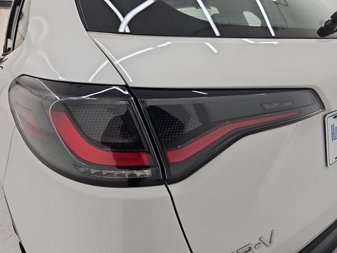 Used 2023 Honda HR-V LX image 37