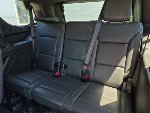Used 2022 Chevrolet Tahoe LT w/ Luxury Package RWD image 7