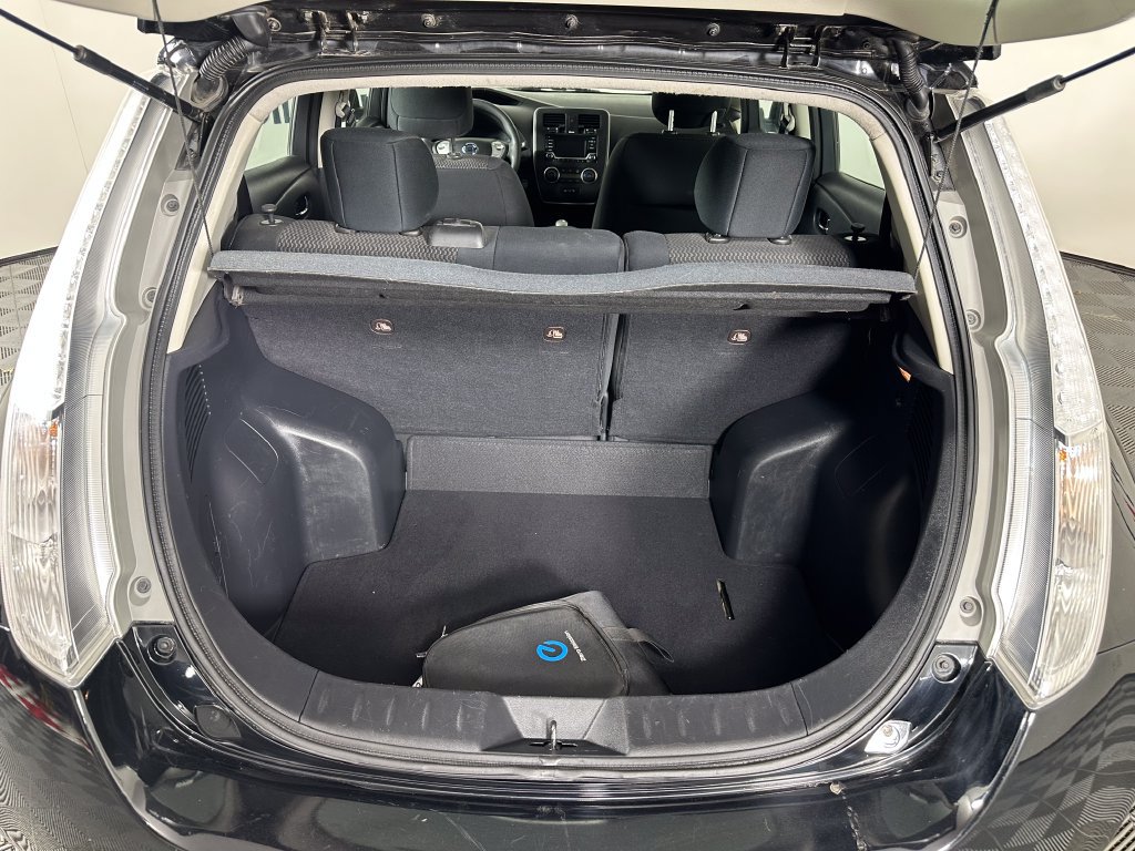 Used 2017 Nissan Leaf S FWD image 6