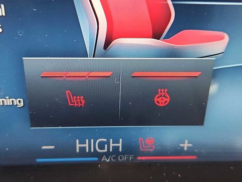 Used 2025 BMW X7 xDrive40i w/ M Sport Package image 24