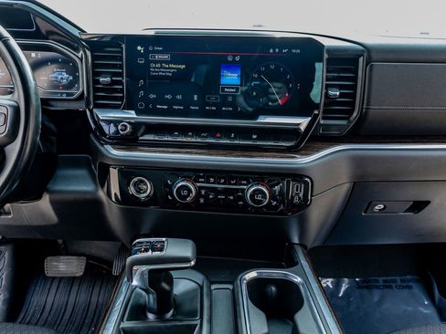 Used 2022 GMC Sierra 1500 Elevation image 24