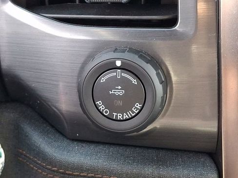 Used 2024 Ford F150 Lightning Lariat image 31