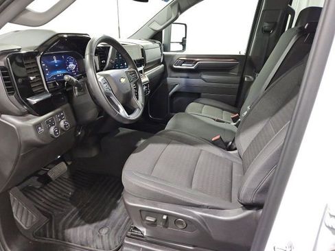 Used 2025 Chevrolet Silverado 2500 LT w/ Safety Package AWD/4WD image 13