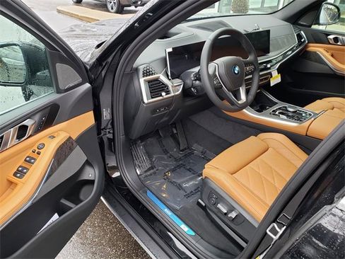 New 2026 BMW X5 xDrive50e w/ Premium Package image 9