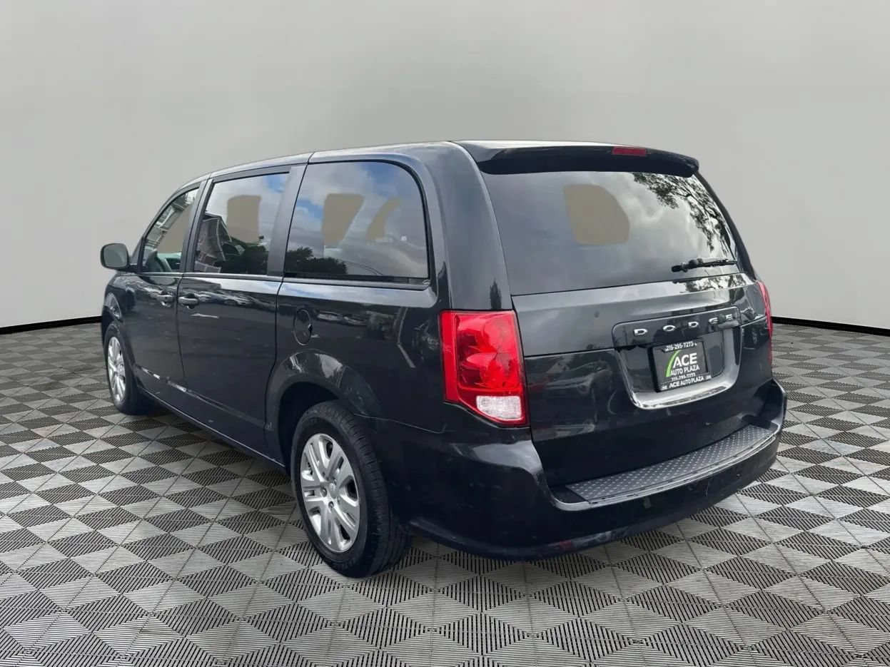Used 2019 Dodge Grand Caravan SE FWD image 7