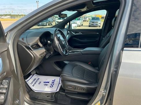 Used 2024 Buick Enclave Avenir w/ Avenir Technology Package AWD/4WD image 17