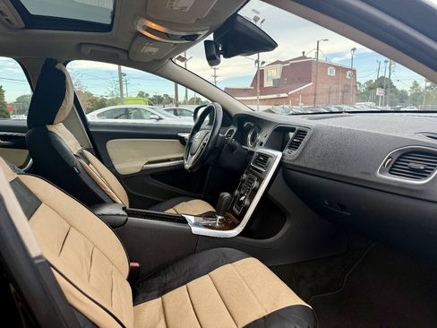 Used 2012 Volvo S60 T5 FWD image 8