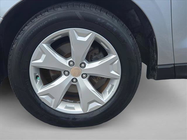 Used 2015 Subaru Forester 2.5i Premium w/ All-Weather Package AWD/4WD image 23