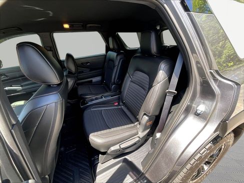 Used 2025 Nissan Pathfinder Rock Creek AWD/4WD image 22