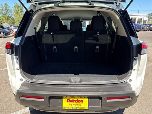 Used 2024 Nissan Pathfinder SV FWD image 24