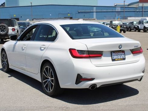 Used 2020 BMW 330i Sedan RWD image 3