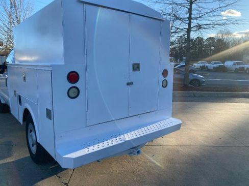 Used 2009 Ford F250 XL image 5