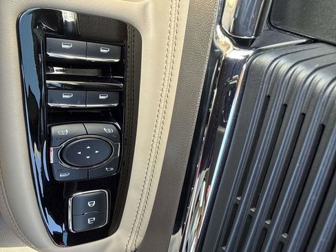 Certified 2020 Lincoln Corsair Standard w/ Equipment Group 101A image 19