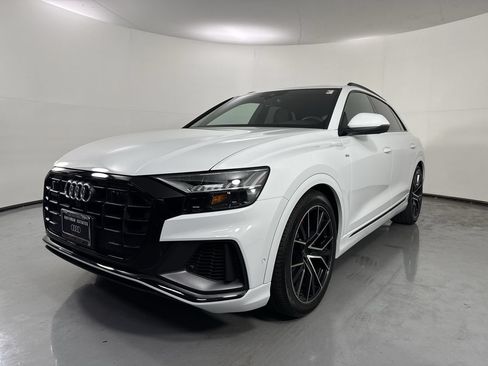 Used 2021 Audi Q8 Prestige AWD/4WD image 24