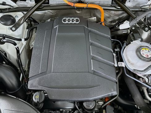 Used 2024 Audi Q5 e Premium Plus w/ Premium Plus Package AWD/4WD image 13