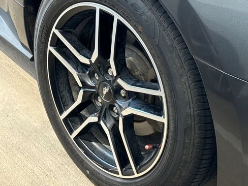 Used 2020 Ford Mustang Premium RWD image 10