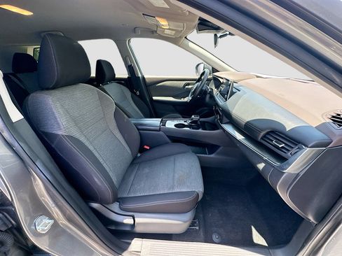 Certified 2023 Nissan Rogue SV image 26