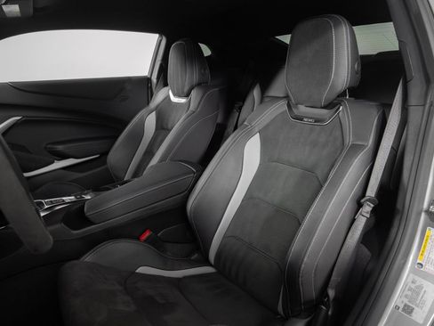 Used 2024 Chevrolet Camaro SS RWD image 4