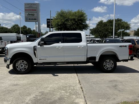 Used 2024 Ford F250 Lariat AWD/4WD image 9
