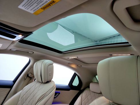 Certified 2022 Mercedes-Benz S 500 4MATIC image 13