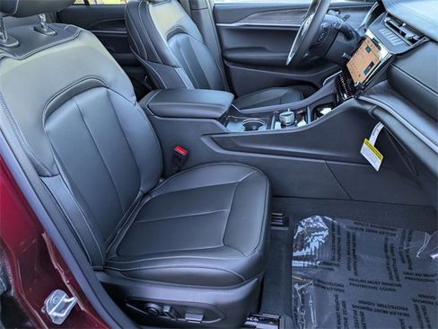 New 2026 Jeep Grand Cherokee Limited w/ Limited Altitude Package image 27