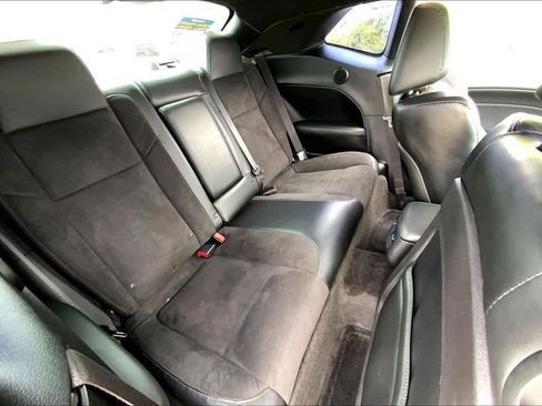 Used 2015 Dodge Challenger R/T Plus RWD image 18