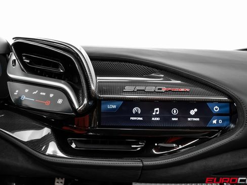 Used 2024 Ferrari SF90 Spider image 40