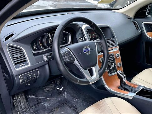 Used 2017 Volvo XC60 T5 Inscription w/ Preferred Option Package image 17